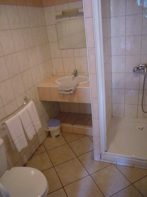 Le Relais Du Lac Le Lauzet-Ubaye Habitación foto